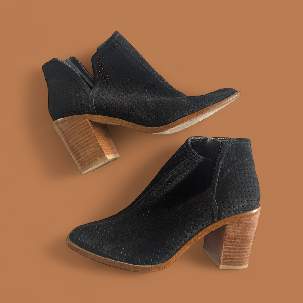 1. State Black Ankle Boots with Brown Heel. size 11